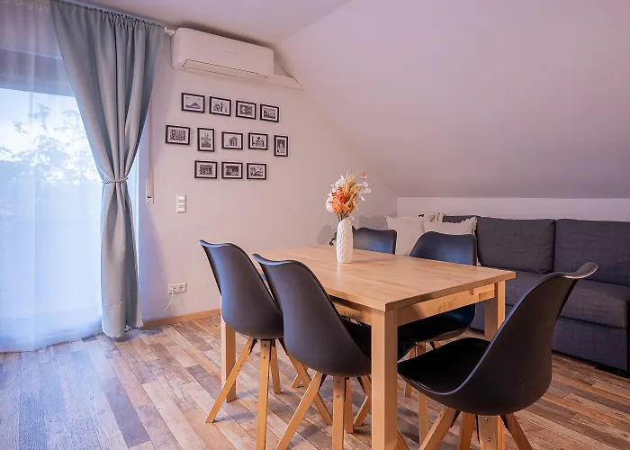 Epa Apartment - France Style